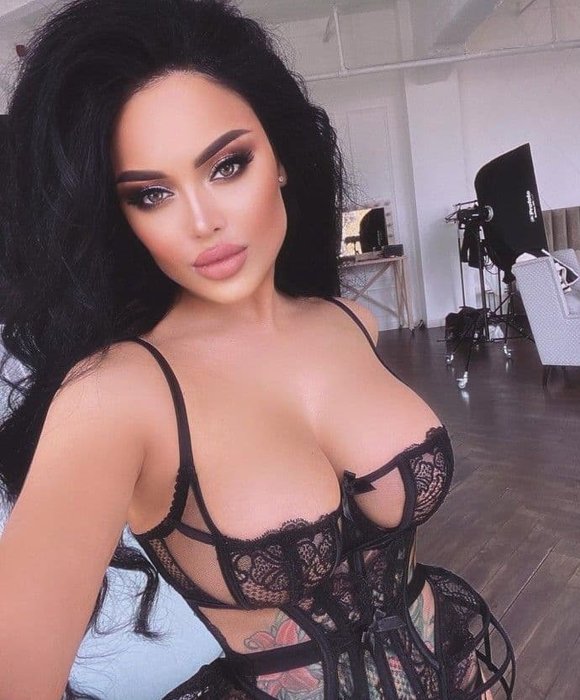 Голая Нита Кузьмина